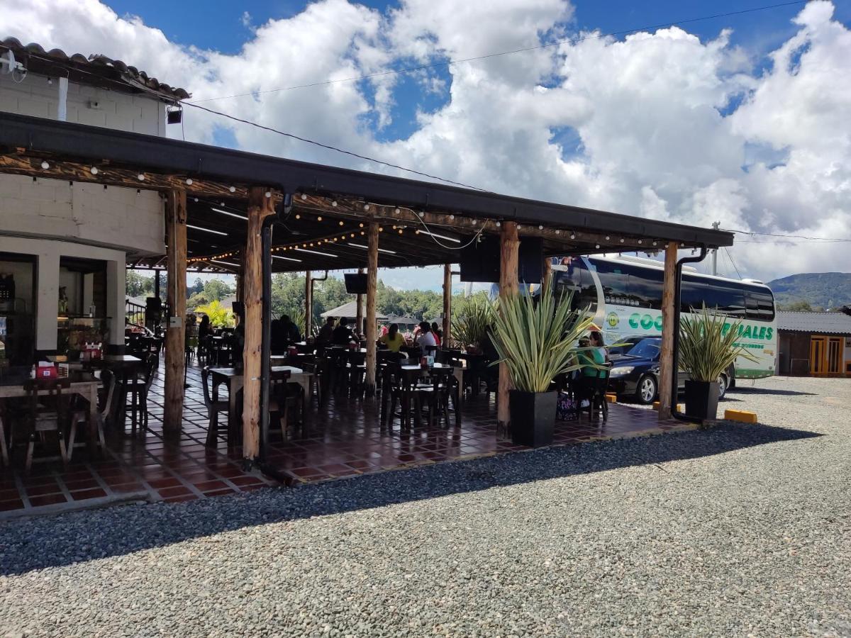 Hotel Aguas Abiertas Guatape Exterior photo