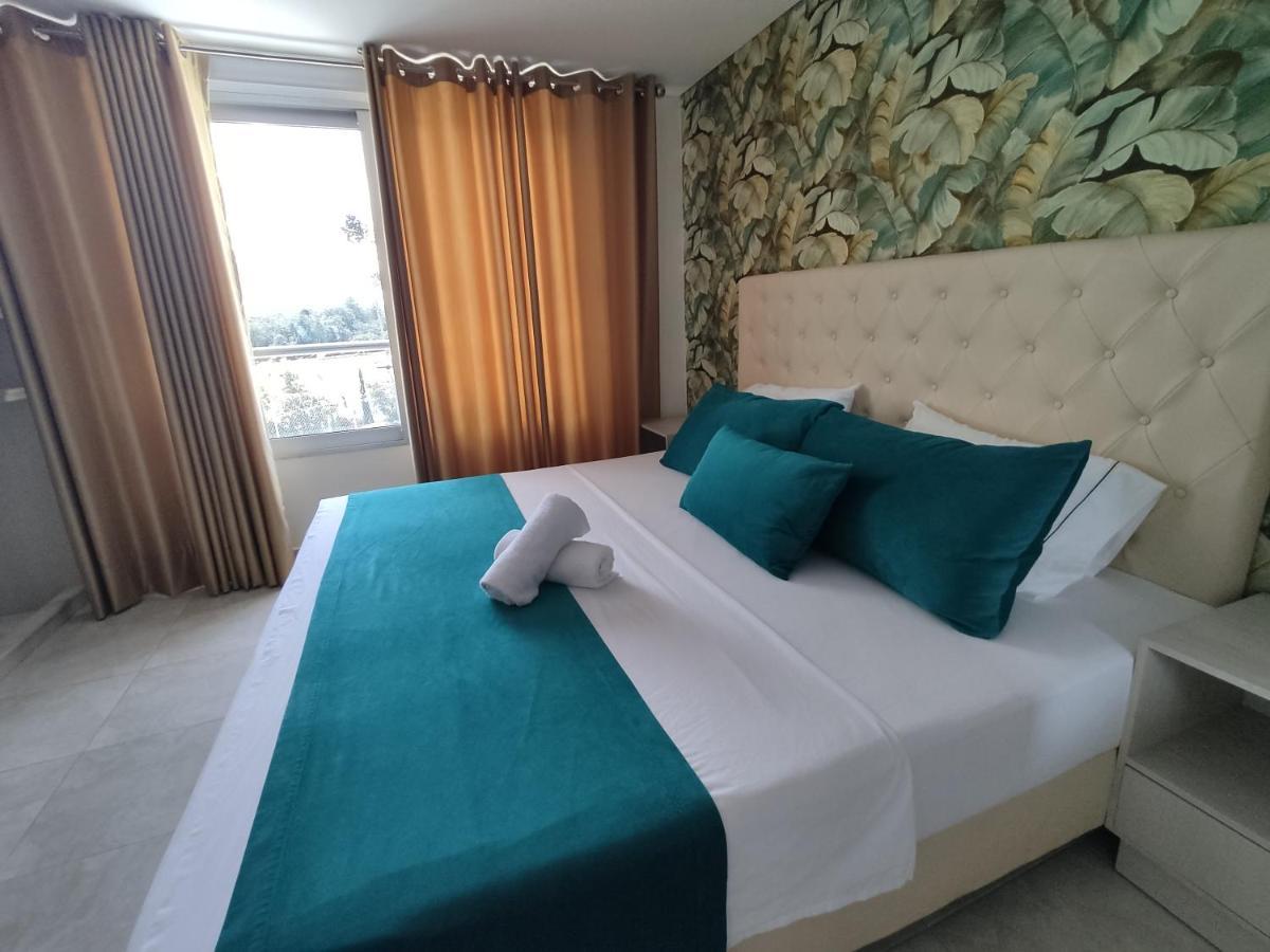 Hotel Aguas Abiertas Guatape Exterior photo