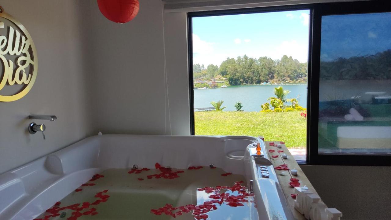 Hotel Aguas Abiertas Guatape Exterior photo