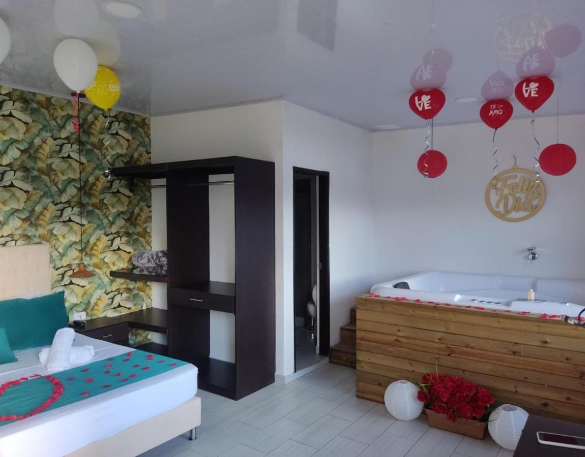 Hotel Aguas Abiertas Guatape Exterior photo