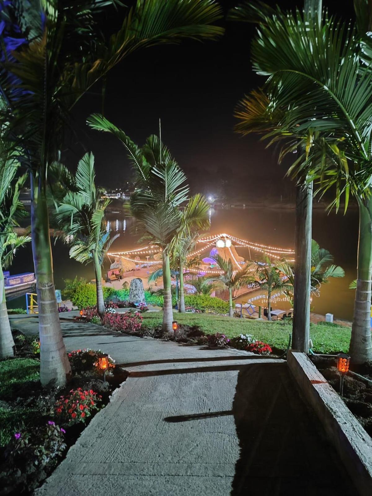 Hotel Aguas Abiertas Guatape Exterior photo
