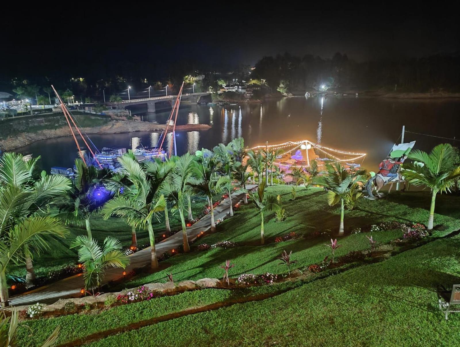 Hotel Aguas Abiertas Guatape Exterior photo