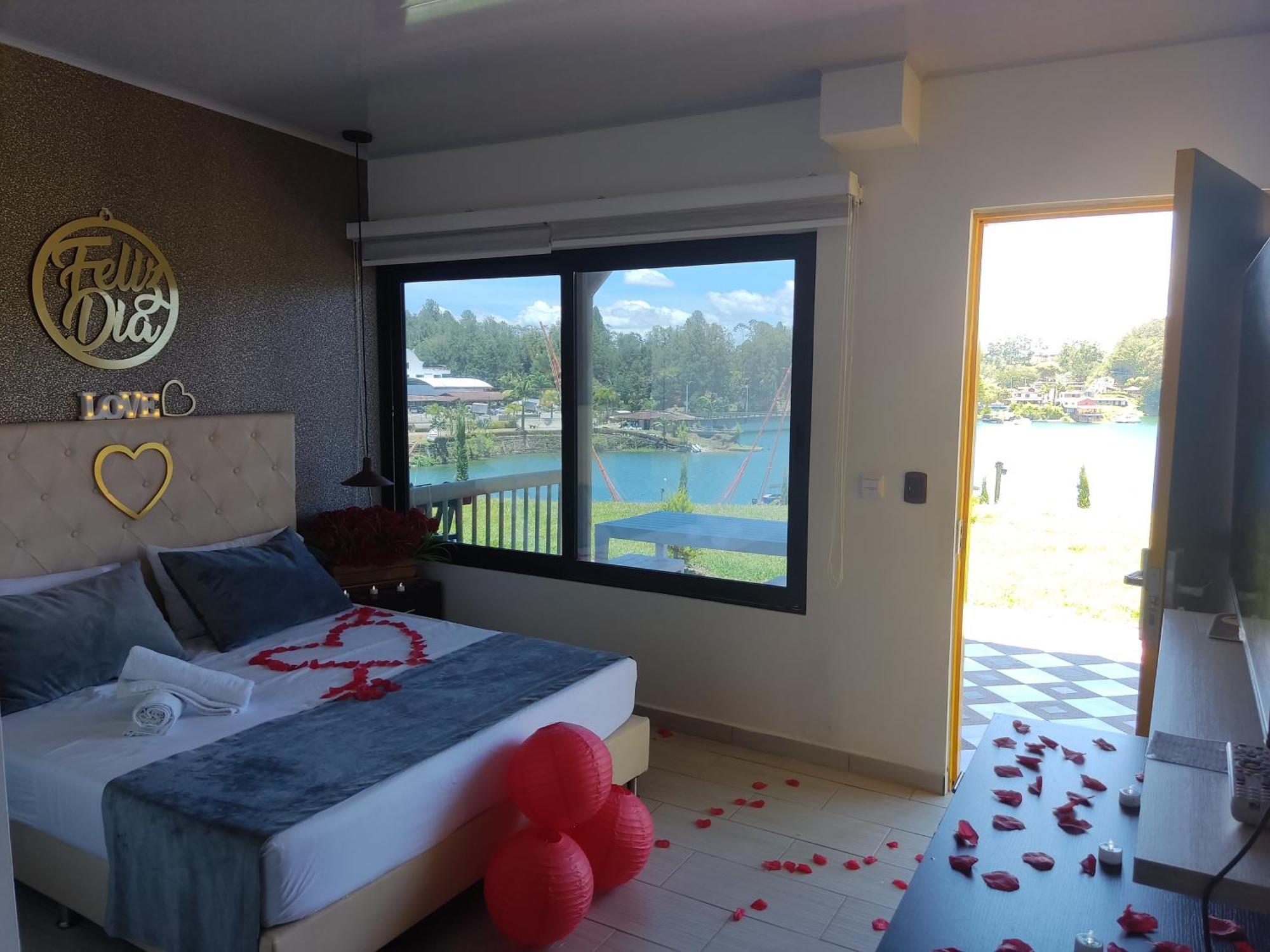Hotel Aguas Abiertas Guatape Exterior photo
