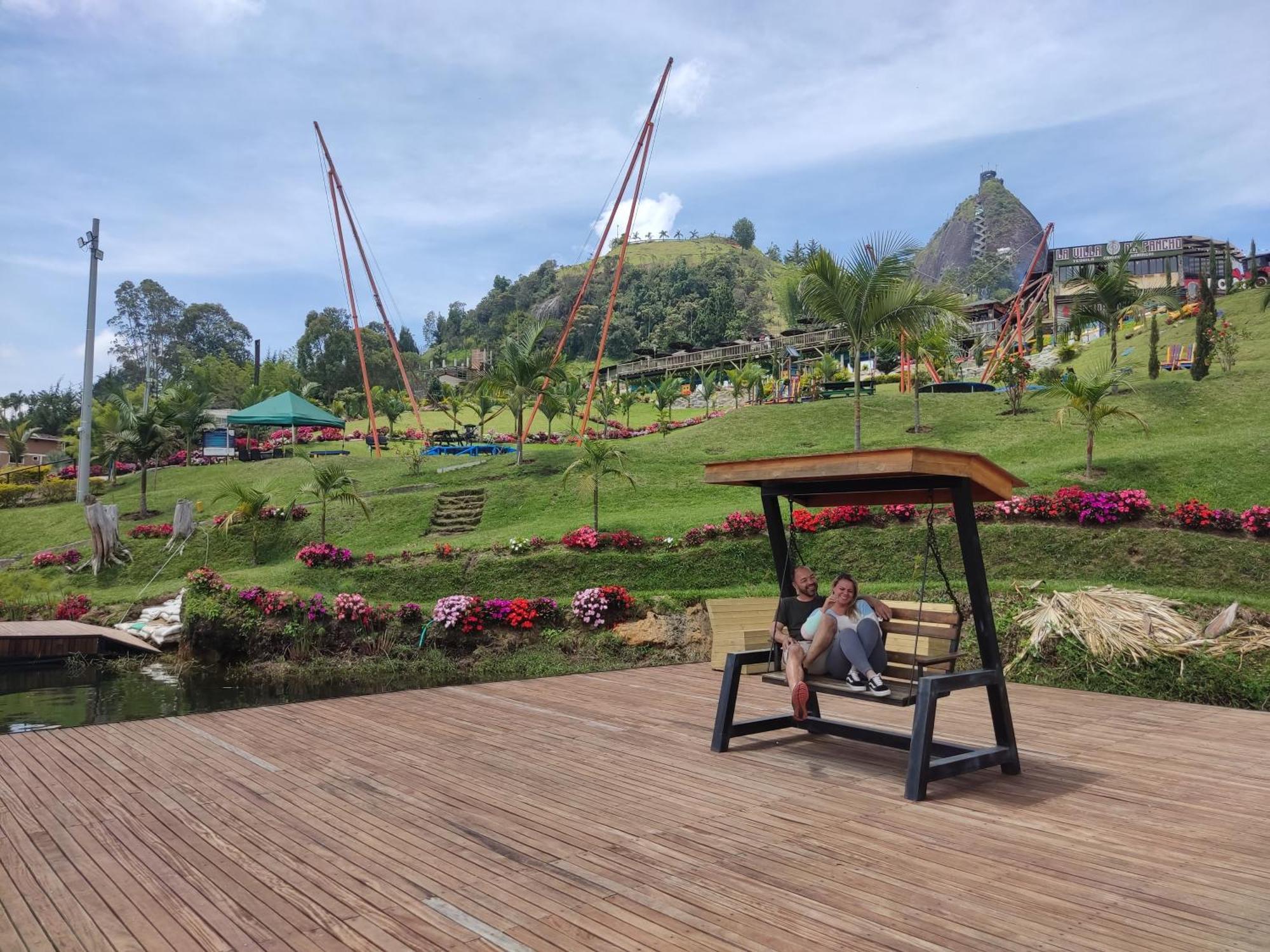 Hotel Aguas Abiertas Guatape Exterior photo