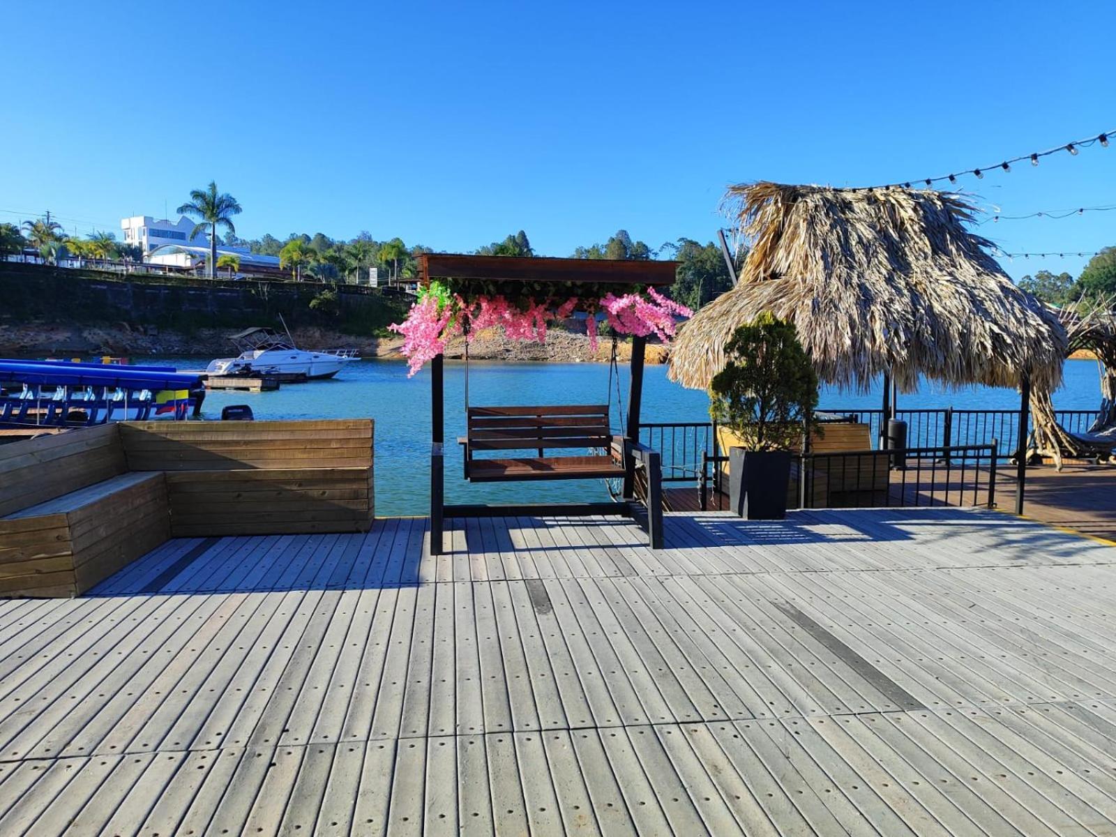 Hotel Aguas Abiertas Guatape Exterior photo