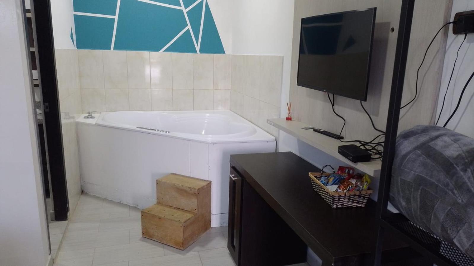 Hotel Aguas Abiertas Guatape Exterior photo